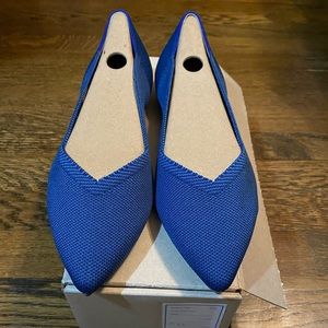 Rothy’s points size 8.5 deep ocean color